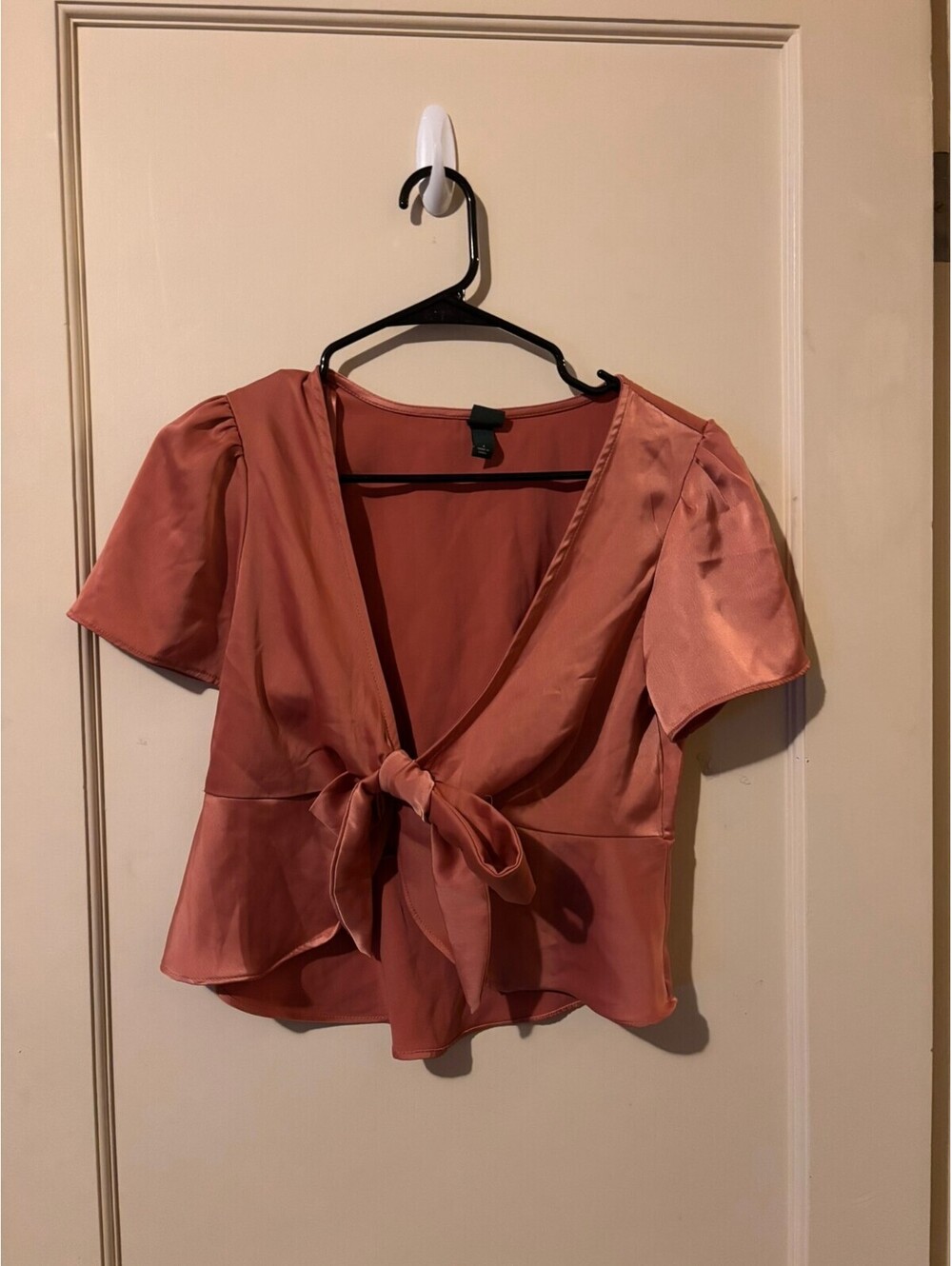 Wild Fable satin tie front crop top Small